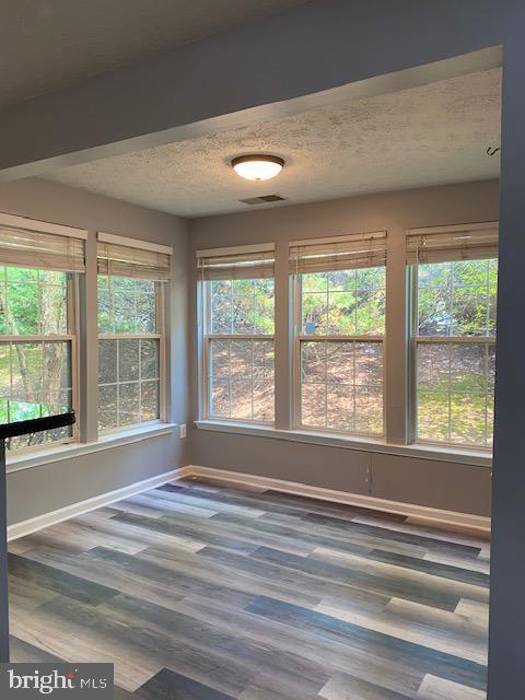 Foto principal - 2442 Blue Spring Ct