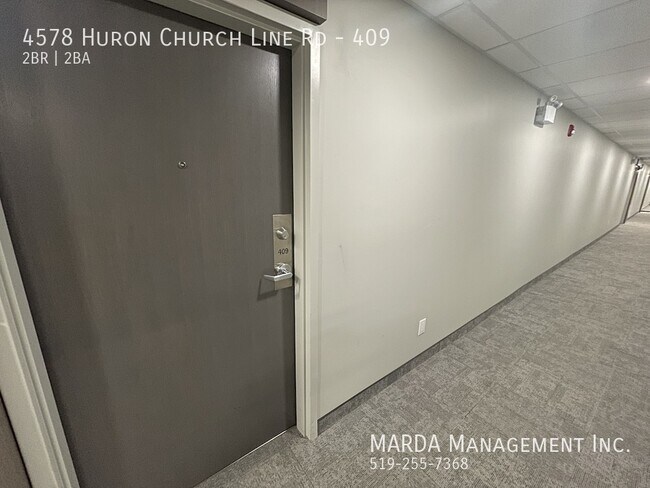 Photo du bâtiment - LUXURY 2 BED/ 2 BATH CONDO W/ BALCONY ON HURON CHURCH + HYDRO & GAS!