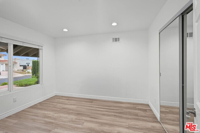 Foto del edificio - 12131 Beaufait Ave