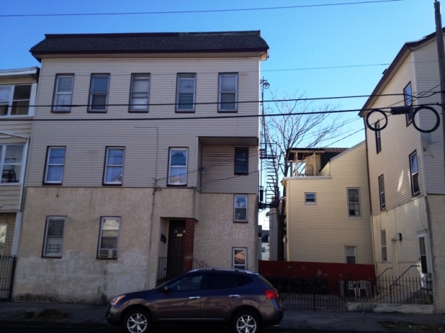 Building Photo - 53 17th Ave