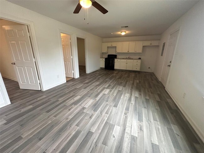 Building Photo - 99 Brownwood Dr