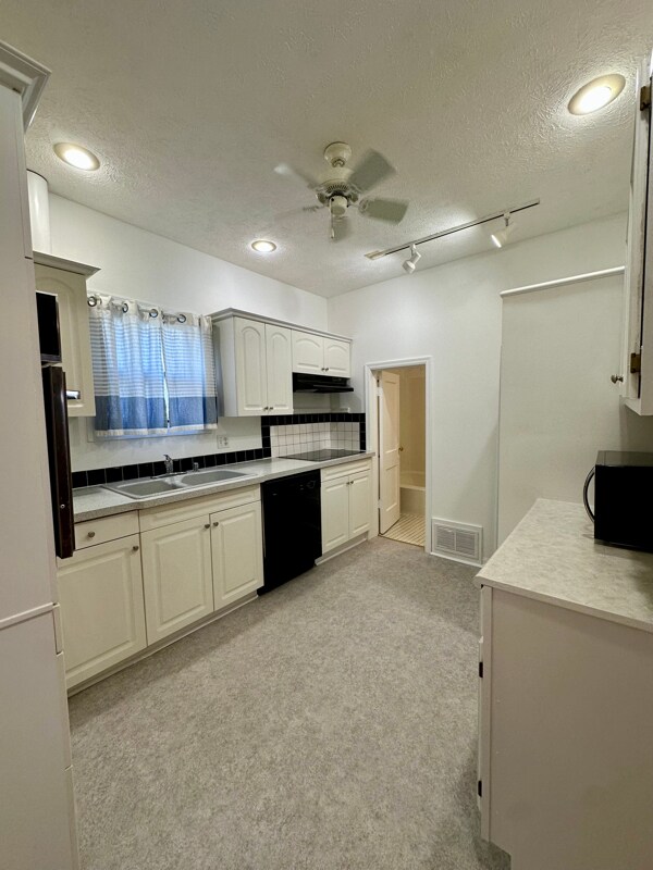 Foto del edificio - 3059 Hanscom Blvd