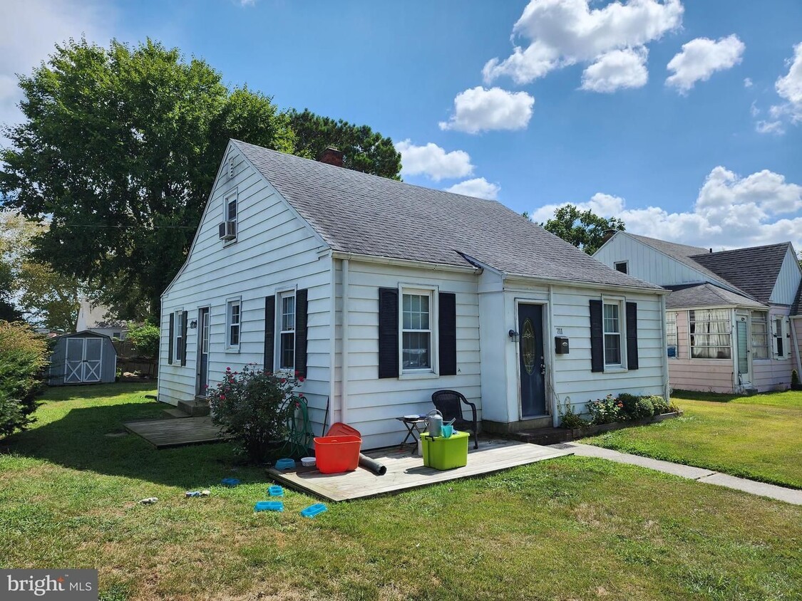 Primary Photo - 3Bed/1Bath Charming Bungalow