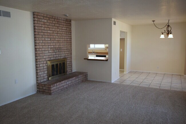Building Photo - Pristine NE Home! NEW KITCHEN LA CUEVA S.D...
