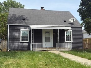 Building Photo - 1028 E 19th Ave