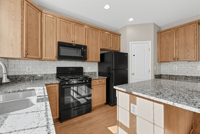 Building Photo - 7589 Great Swan Ct