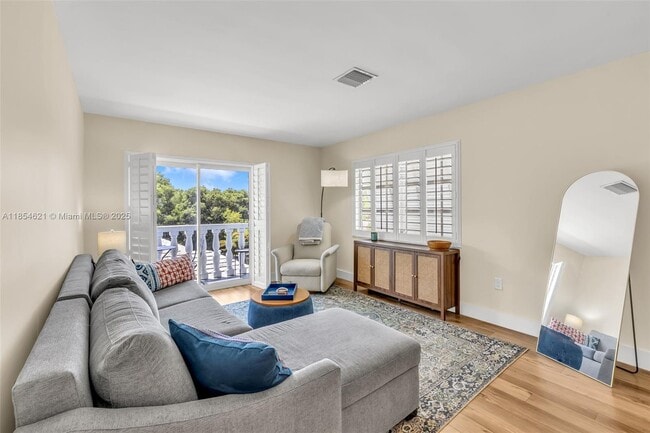 Building Photo - 1150 Madruga Ave