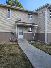 Building Photo - 3285 Canyon Dr