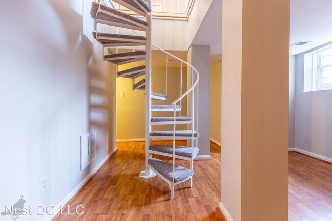 Building Photo - 2 br, 2 bath House - 2722 Ordway St NW Unit 1