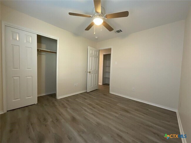 Foto del edificio - 169 Spring Branch Loop