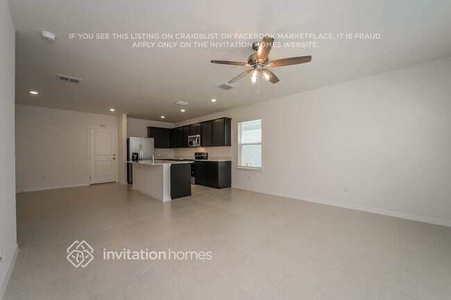 Foto del edificio - 16675 Silver Brook Wy