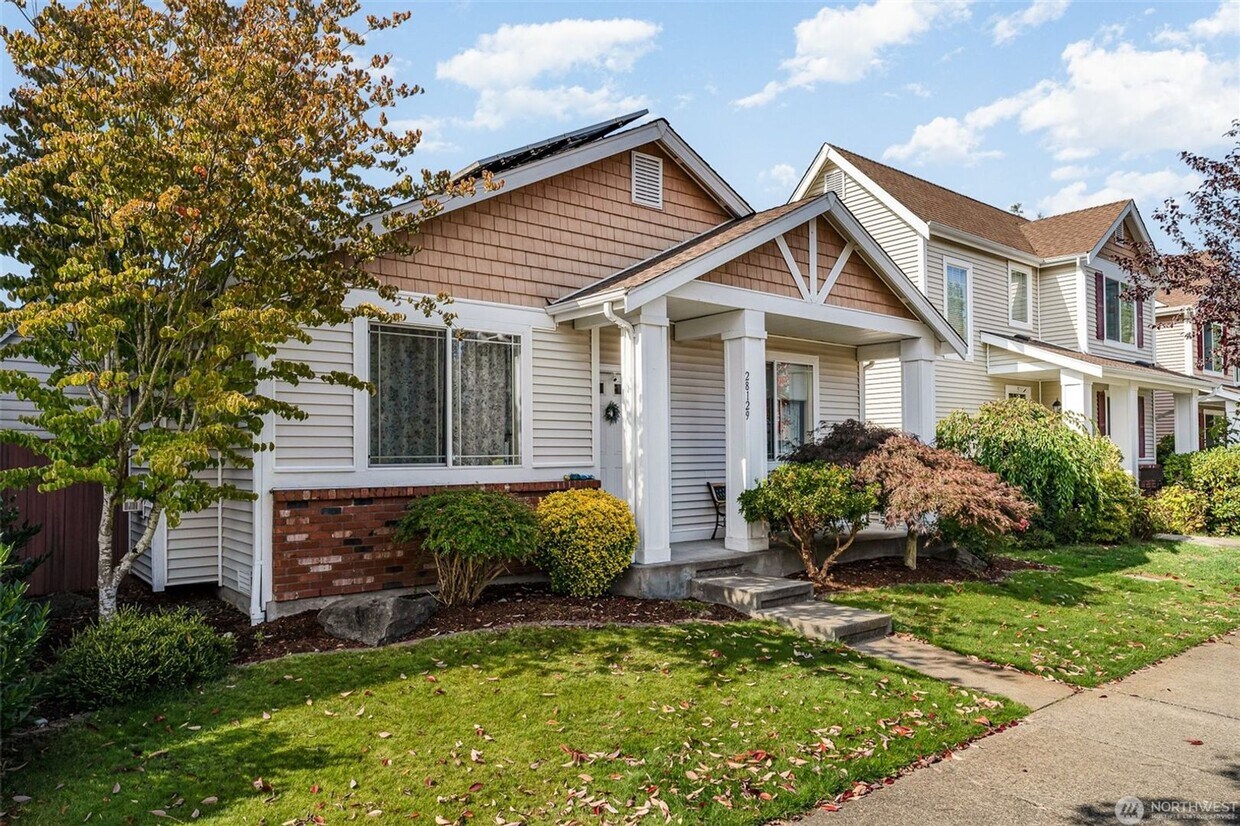 Primary Photo - 2bd/2ba Maple Valley House