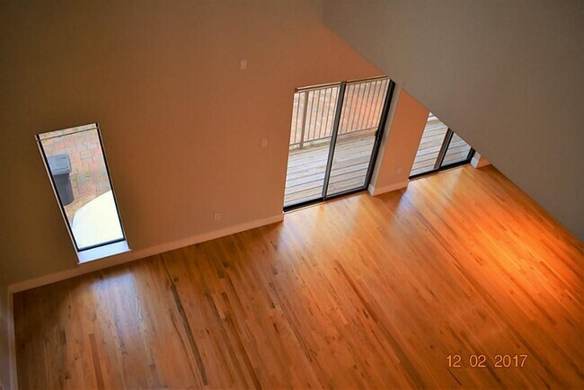 Foto del edificio - 4338 Spencer St