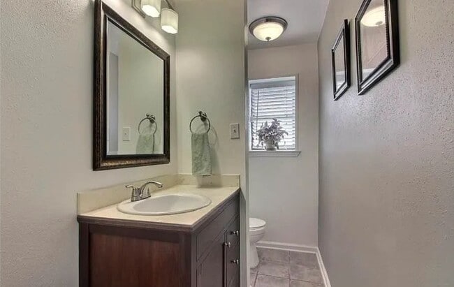 Building Photo - 8024 Picardy Ave