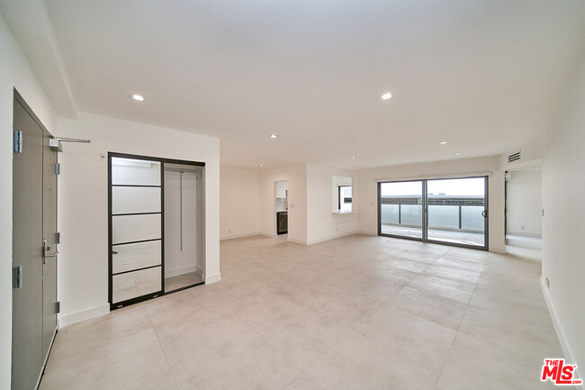 Foto del edificio - 137 S Maple Dr