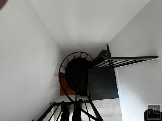 Foto del edificio - 111 STREET