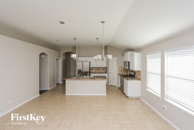 Foto del edificio - 517 Stone Crossing Ln