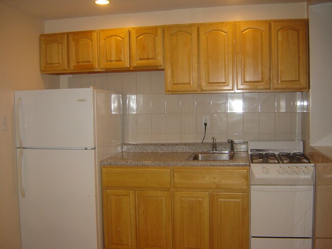 Building Photo - 2151 E 38th St