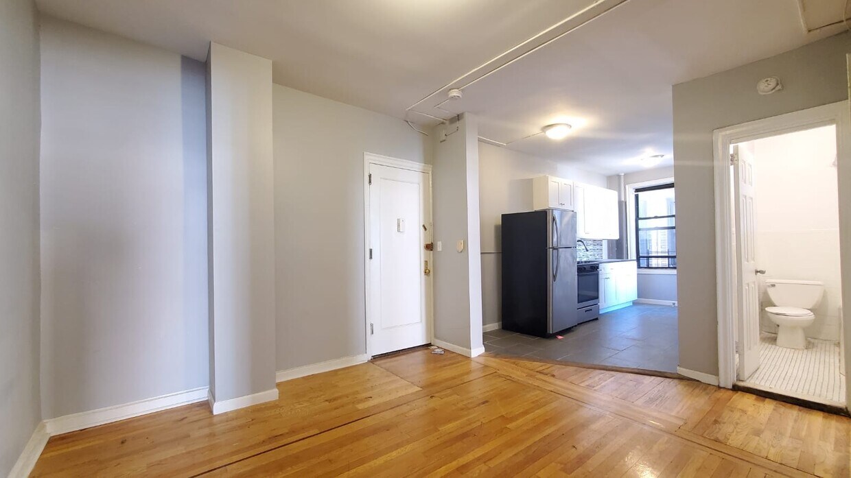 2081 Wallace Ave Unit 575, The Bronx, NY 10462 Condo for Rent in The