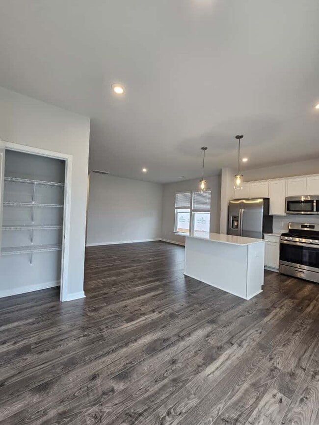 Foto del edificio - 185 Randwick Ln