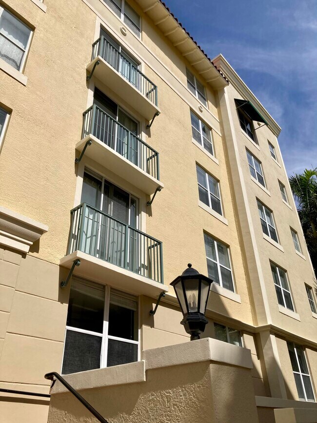 Foto del edificio - 630 S Sapodilla Ave