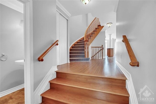 Building Photo - 623 Aquaview Dr
