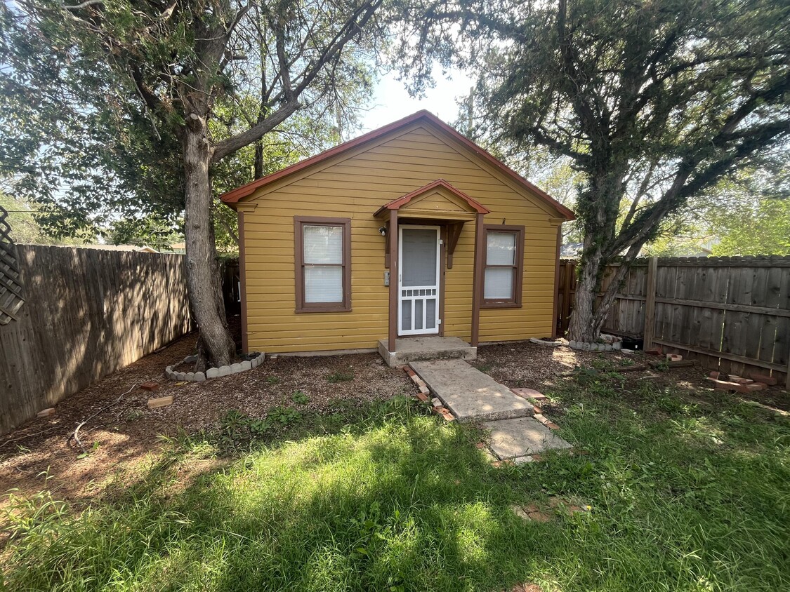 Foto principal - 2409 23rd St