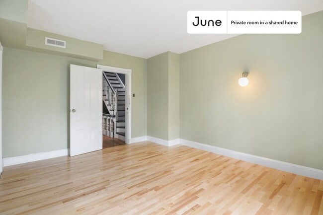 Photo - Private bedroom in 7 bed/2.5 bath Home