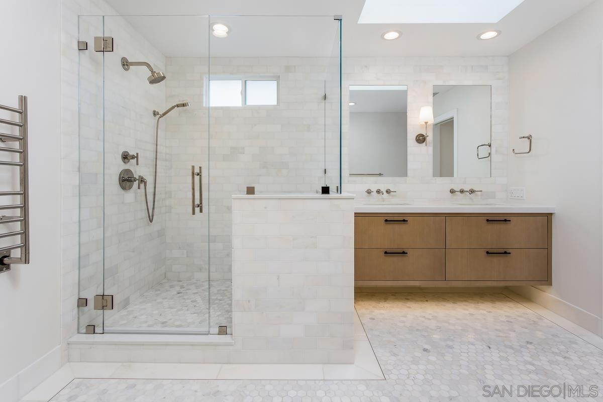 Foto principal - 2460 Oakridge Cove