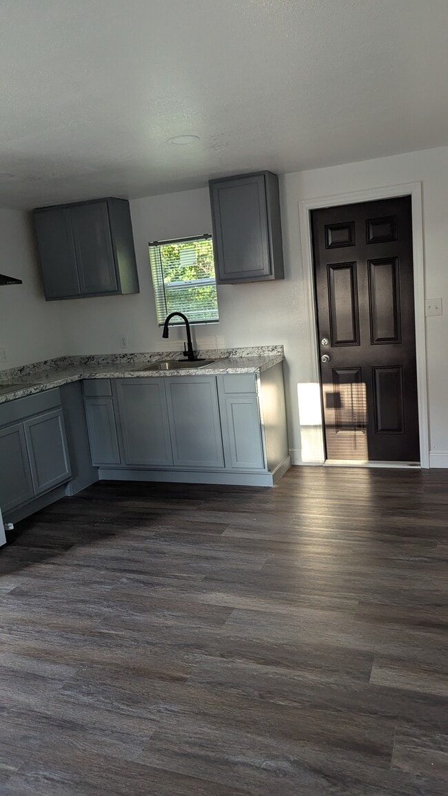 Building Photo - 10038 Ratcliff Ct