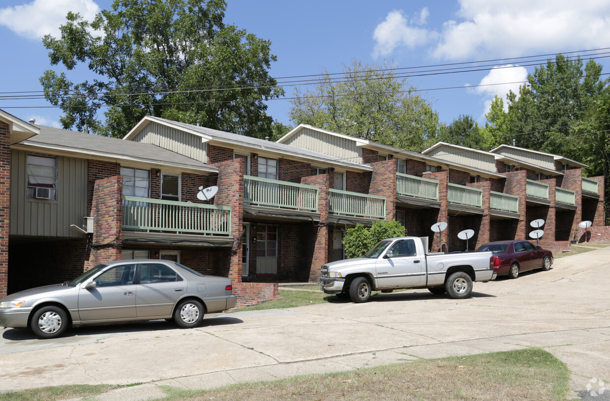 Building Photo - The Sands Apartments