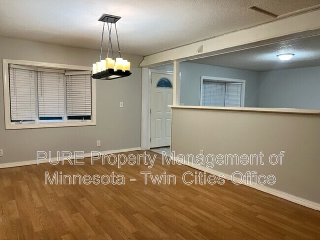 Foto del edificio - 10030 Redwood St NW