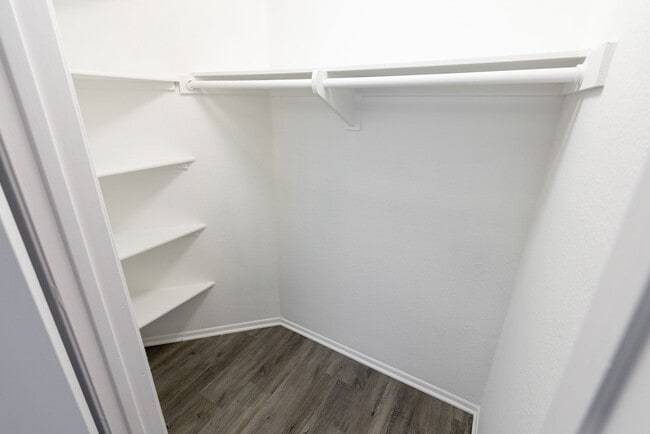 Interior Photo - 2039 North Las Palmas Ave