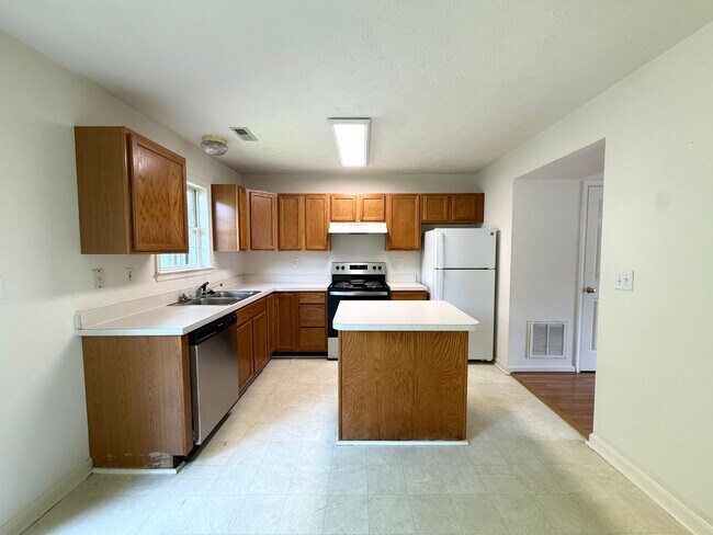 Building Photo - 9906 Warwick Pl