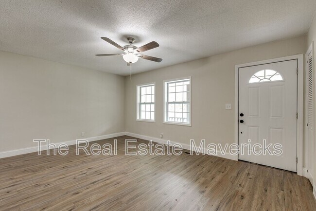 Building Photo - 1104 Indian Ave