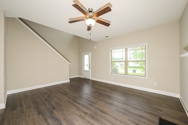 Building Photo - 592 Joneus Dr