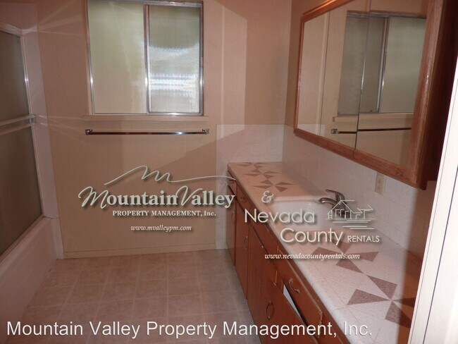 Building Photo - 3 br, 2 bath House - 11513 Forest View Drive