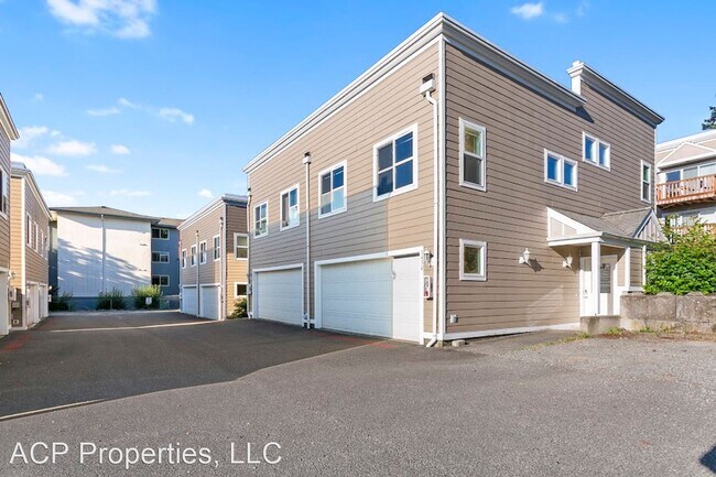 Building Photo - 4 br, 2 bath House - 3436 Abbott St
