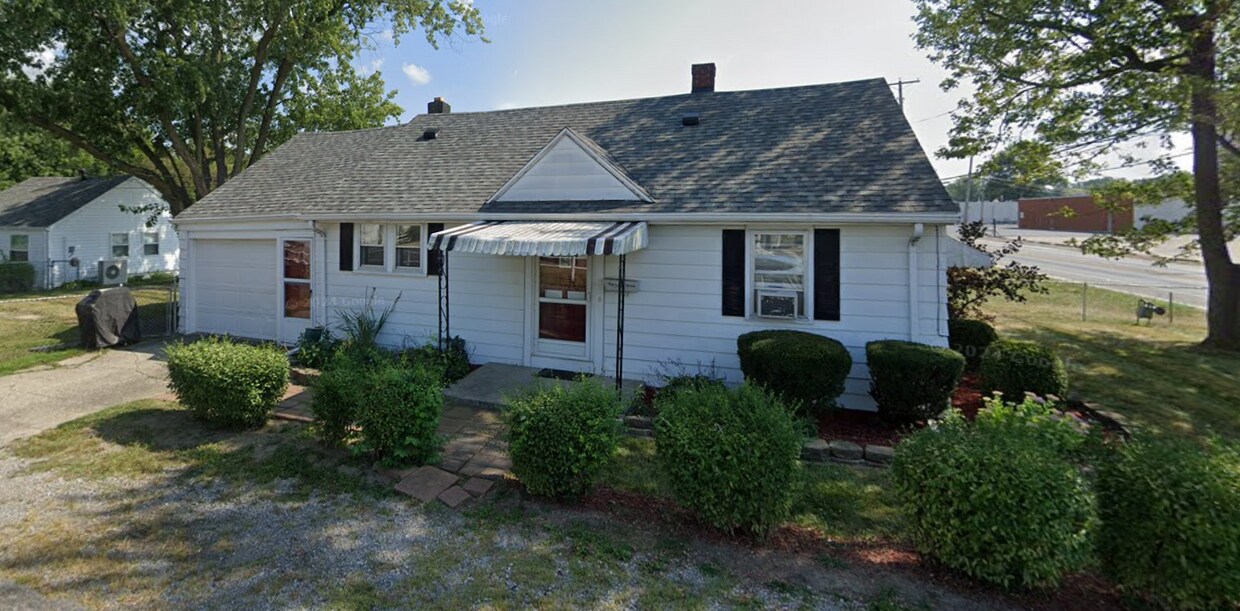 Foto principal - 1330 N Cole St