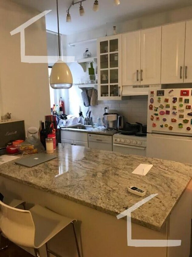 1 bed, 1 bathroom Fenway apartment available for 9/1! Heat and Hot Water Incl - 1 bed, 1 bathroom Fenway apartment available for 9/1! Heat and Hot Water Incl