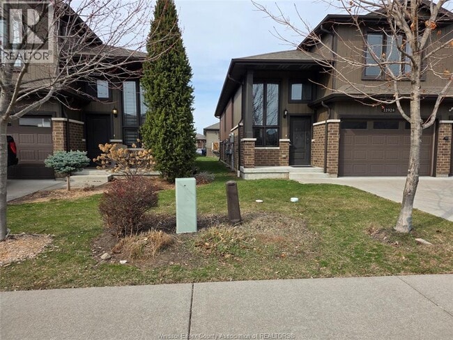 Building Photo - 11924 Thistledown Ave