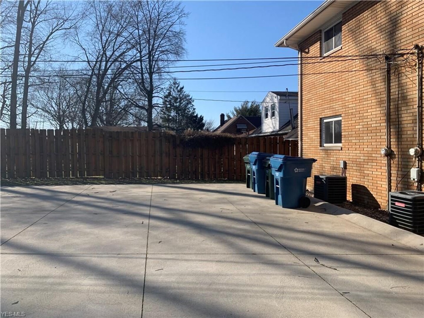 6311 Theota Ave Parma, OH 44129 – photo 2