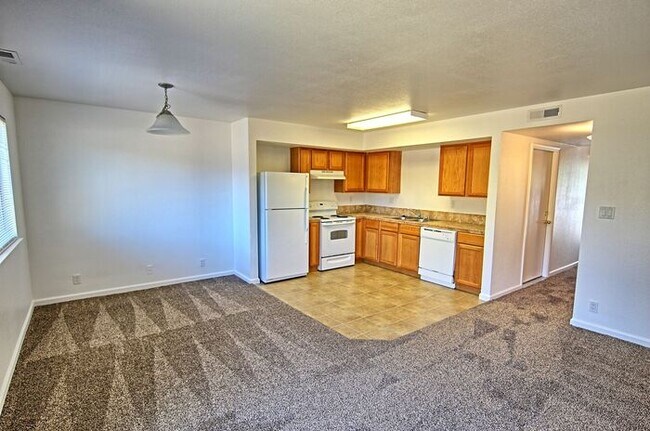 Building Photo - Townhouses Fernley Village Subdivision