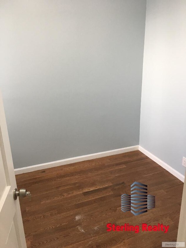 Foto principal - 3043 12th St