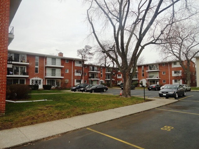 Foto del edificio - 10100 Old Orchard Ct