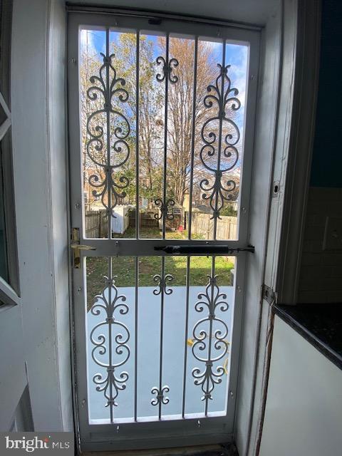 Building Photo - 140 Walnut Ave