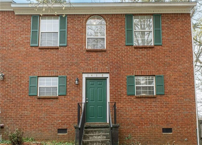 Building Photo - 1418 Shiloh Way NW