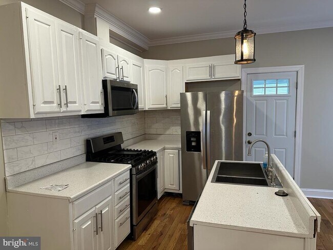 Building Photo - 3546 Mantua Ave