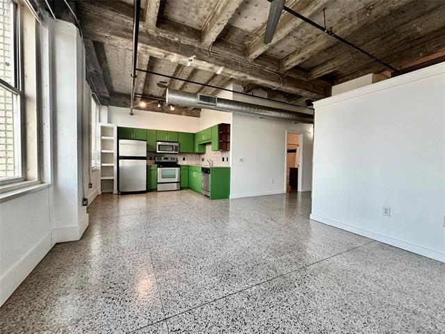 Foto del edificio - 221 W Lancaster Ave