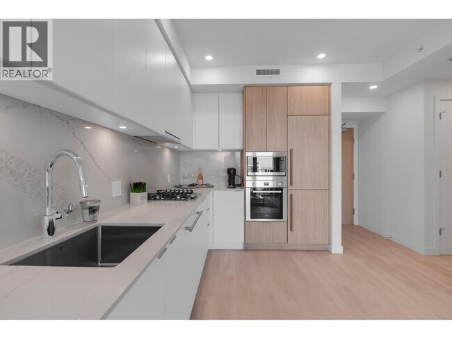 Photo du bâtiment - 537-3537 Cottonwood Ave